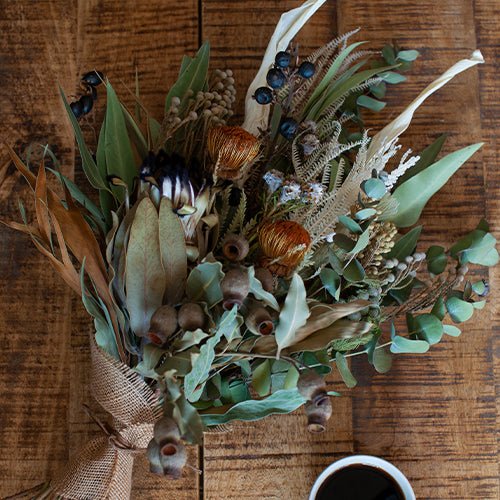 インテリアにおすすめ。ドライフラワースワッグ&花束 販売中! - &YOUKAEN (アンドユーカエン)