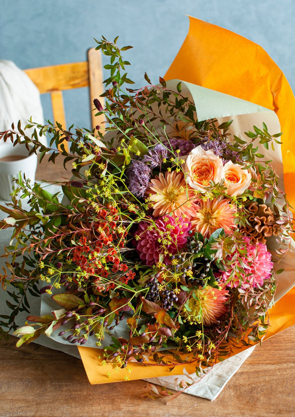 2024年敬老の日ギフト  秋のお花を使った 敬老の日限定・洋風のSpecial花束 「秋の粧い」【期間限定 敬老の日 フラワーアレンジメント】