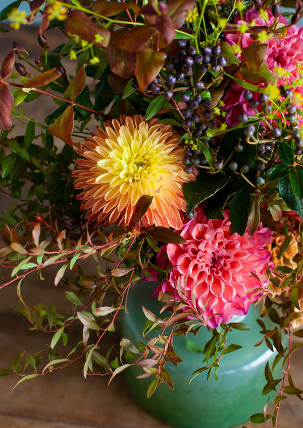 2024年敬老の日ギフト  秋のお花を使った 敬老の日限定・洋風のSpecial花束 「秋の粧い」【期間限定 敬老の日 フラワーアレンジメント】