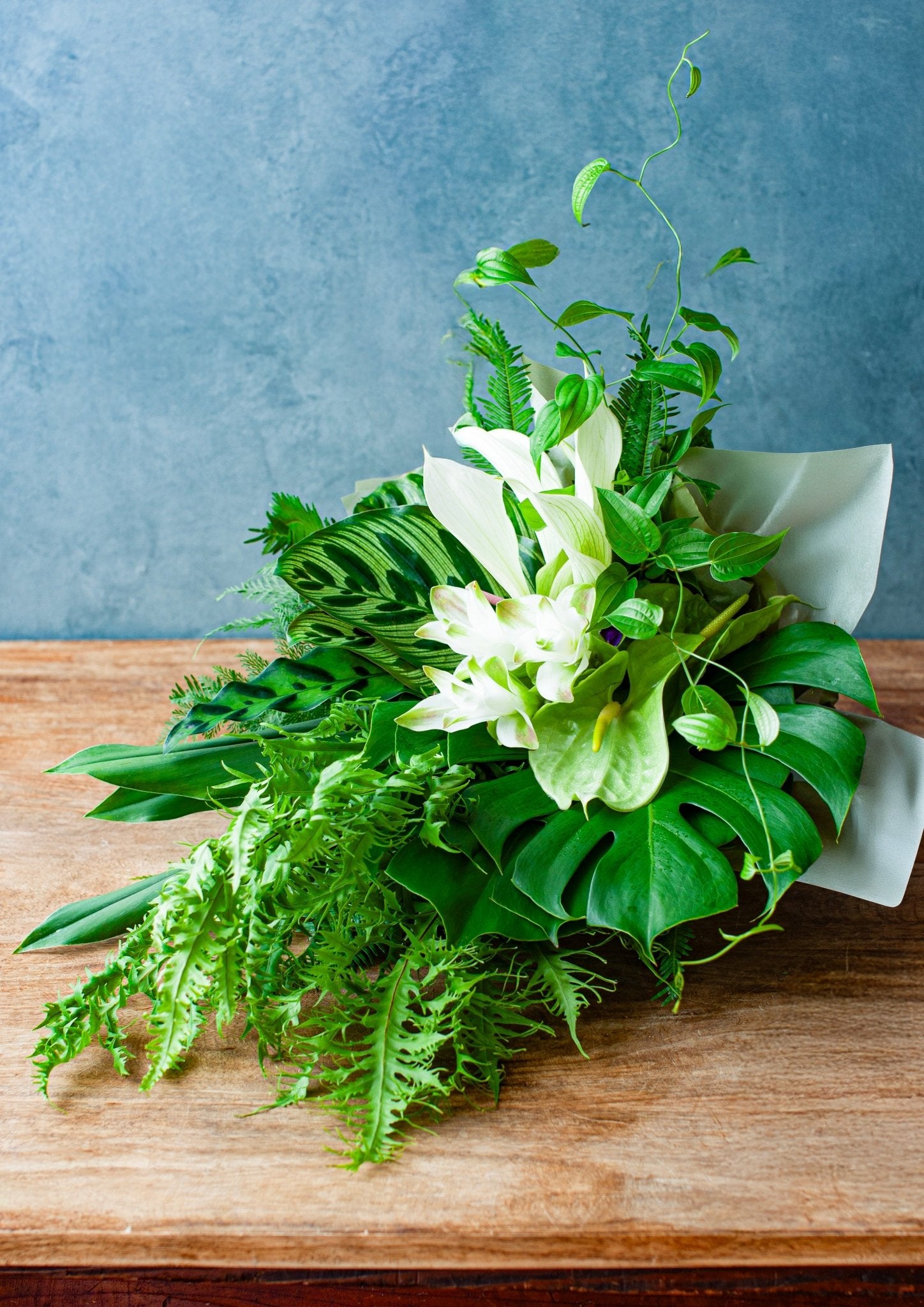 【期間限定】7月を届ける!夏のグリーンを楽しむ花束「Rainforest -熱帯のグリーン- 」