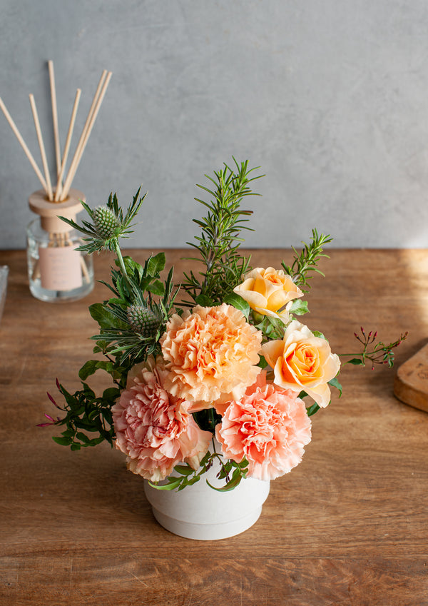 【母の日】アレンジメント - S - オレンジ | あたたかな光をお部屋に - &YOUKAEN (アンドユーカエン)