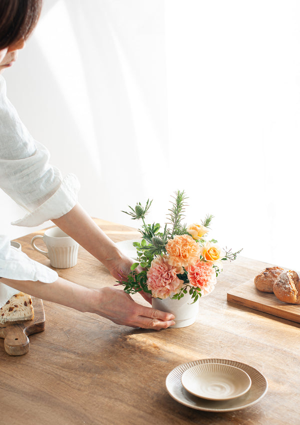 【母の日】アレンジメント - S - オレンジ | あたたかな光をお部屋に - &YOUKAEN (アンドユーカエン)