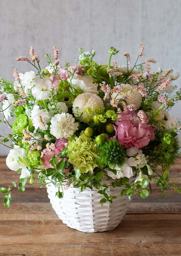 季節のお供えアレンジメント <グリーン・ピンク>【お悔やみ・お供え】