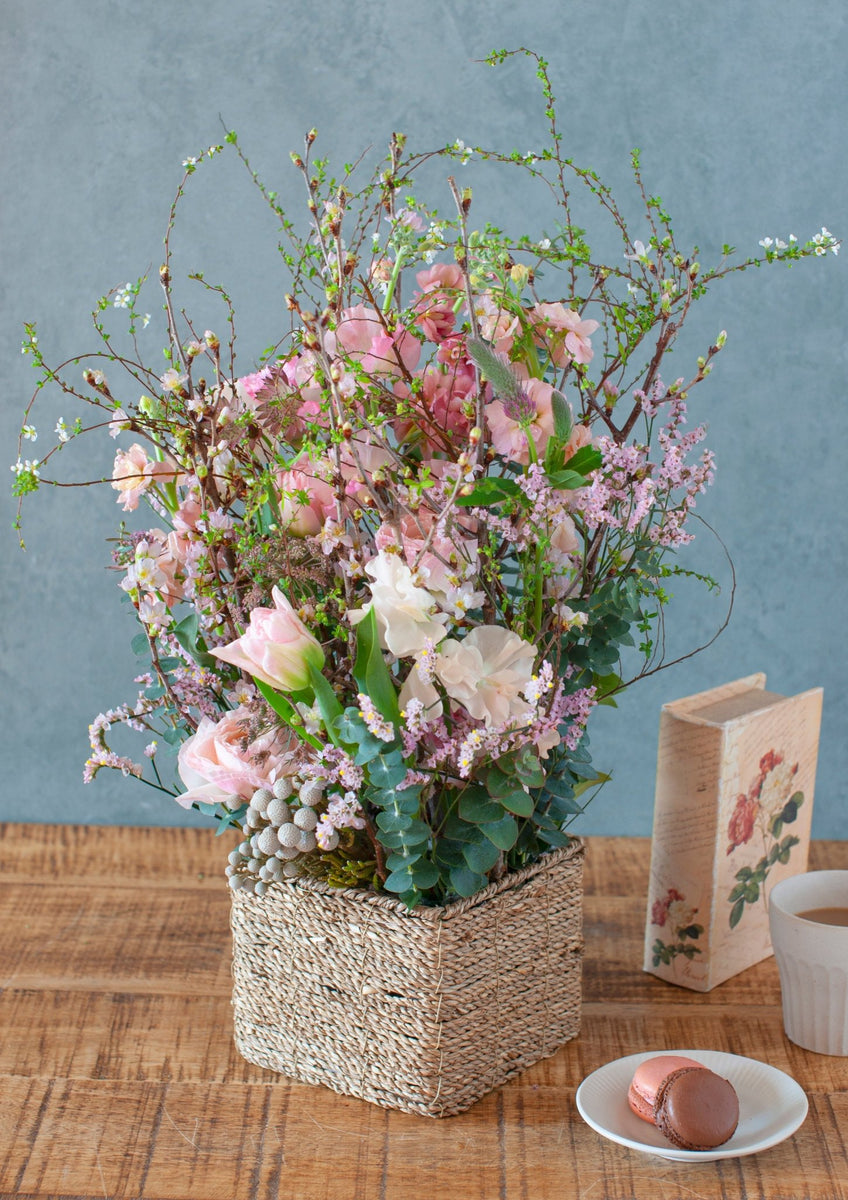 ハンドメイド❣️春のフラワーアレンジ桜の花❣️ Amazon｜早春の桜アレンジ 春爛漫・ピンク 生花 アレンジメント