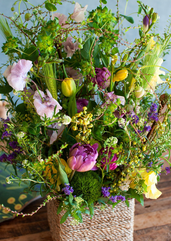 【春のアレンジメント】フラワーギフトにぴったり! 春のお花を集めたフラワーアレンジメント Lサイズ イエロー・パープル【2025年スプリングギフト】