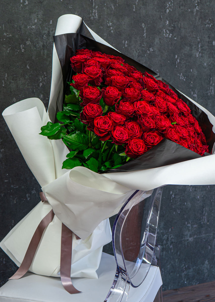 ＊赤バラの花束＊　30㎝ ✖️100本　ラッピング込　還暦・プロポーズ・誕生日など 61QCntI3qaL._SS200_.jpg