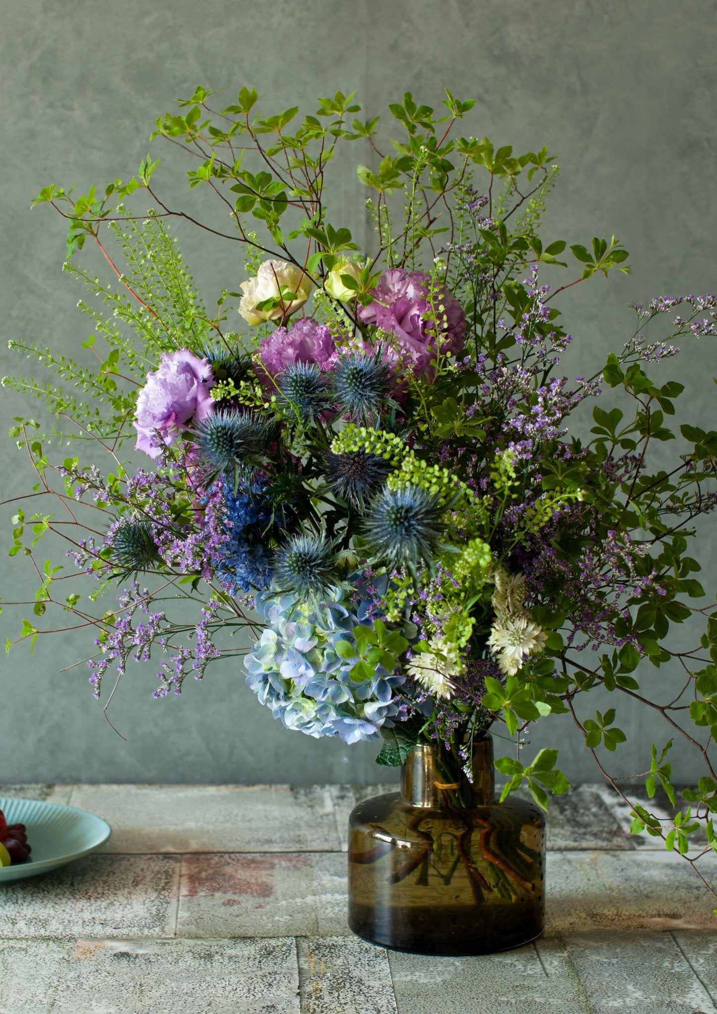【6月限定】誕生日や結婚記念日のギフトに。紫陽花と季節の花材で作る花束「Blue pluie」
