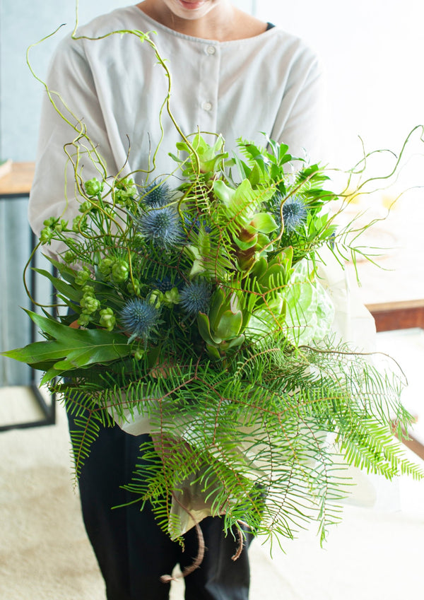 【お中元】季節の花束「ヴェールグリーン」 <グリーン&ブルー > サマーギフト2024 【おしゃれな夏の花束】