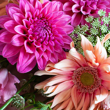 誕生日に、結婚記念日におすすめ！ 季節のおしゃれな花束・ブーケの特集