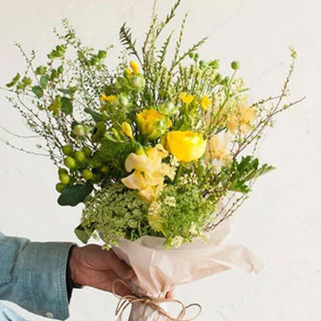 &YOUKAEN THE STORE 販売中 旬の花材をいっぱい使った、オシャレな春の花束やアレンジメント - &YOUKAEN (アンドユーカエン)