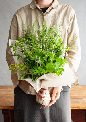 【2025年父の日の花束】季節の花束「ヴェールグリーン」 ＜ハーブ＆グリーン＞M - &YOUKAEN (アンドユーカエン)