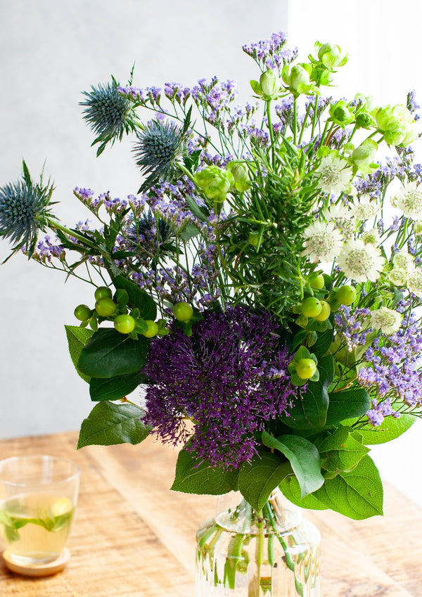 【2025年父の日の花束】季節の花束「アメジストグリーン」M ＜パープル＆グリーン＞ - &YOUKAEN (アンドユーカエン)