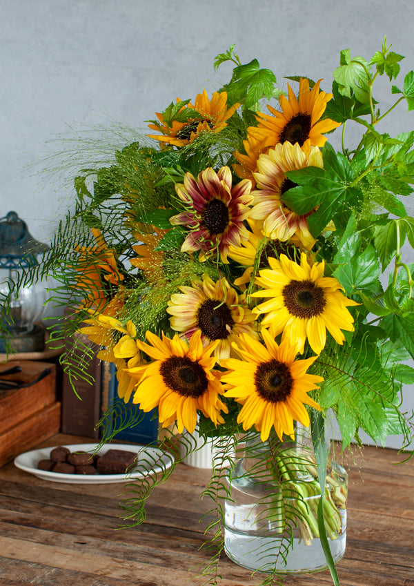 【2024年父の日の花】父の日 Special 花束・ブーケ 「Helianthus glad」