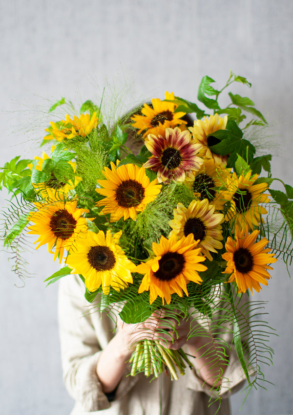 【2024年父の日の花】父の日 Special 花束・ブーケ 「Helianthus glad」