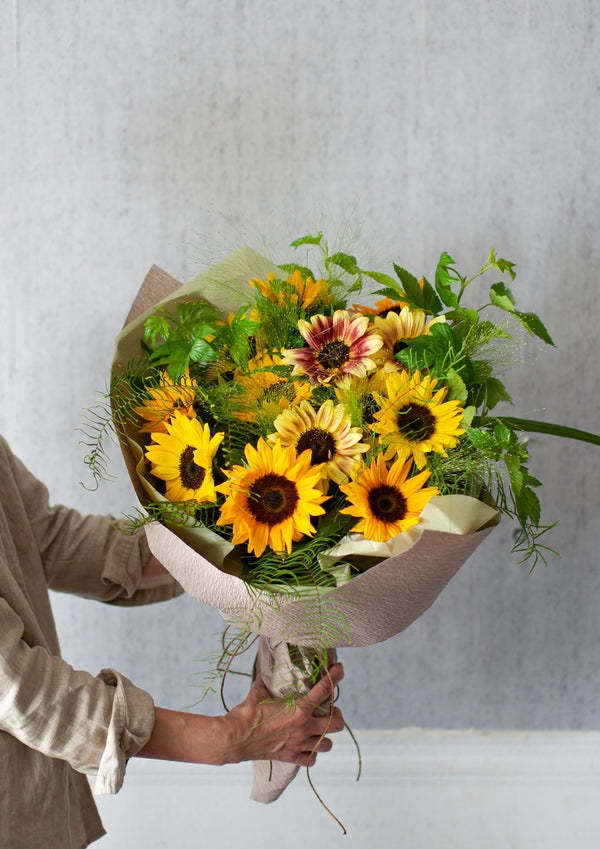 【2024年父の日の花】父の日 Special 花束・ブーケ 「Helianthus glad」