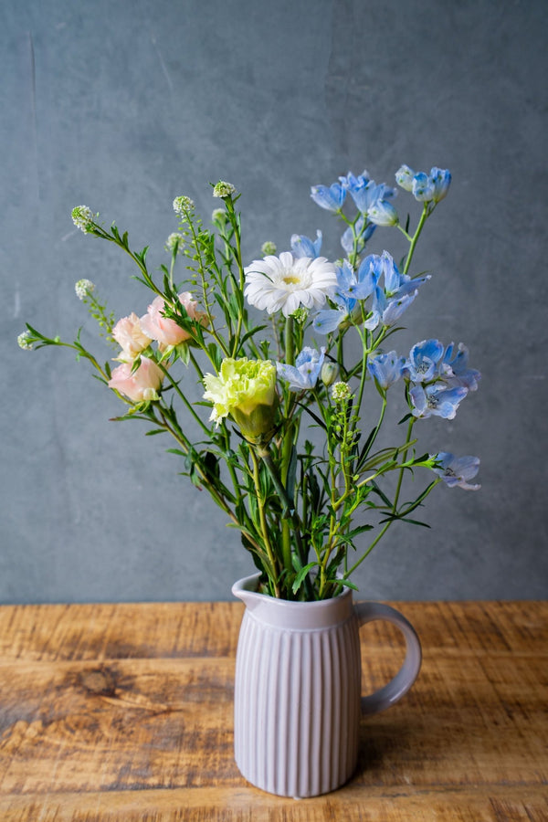 厳選した春の花束 自然の美しさをそのままに+花瓶付き | FlowerDiary - &YOUKAEN (アンドユーカエン)
