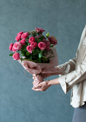 【秋限定】保科バラ園の香り豊かな秋バラを使ったおしゃれな花束「Autumn Bouquet」M