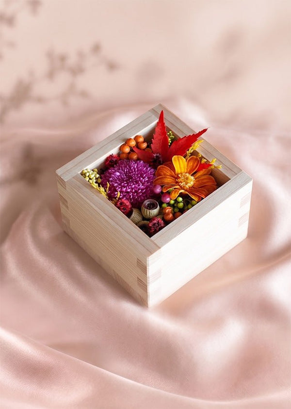 敬老の日 プリザーブドフラワー ボックス「秋のお重箱 S」｜秋色のお花を閉じ込めたおしゃれなボックスアレンジメント - &YOUKAEN (アンドユーカエン)