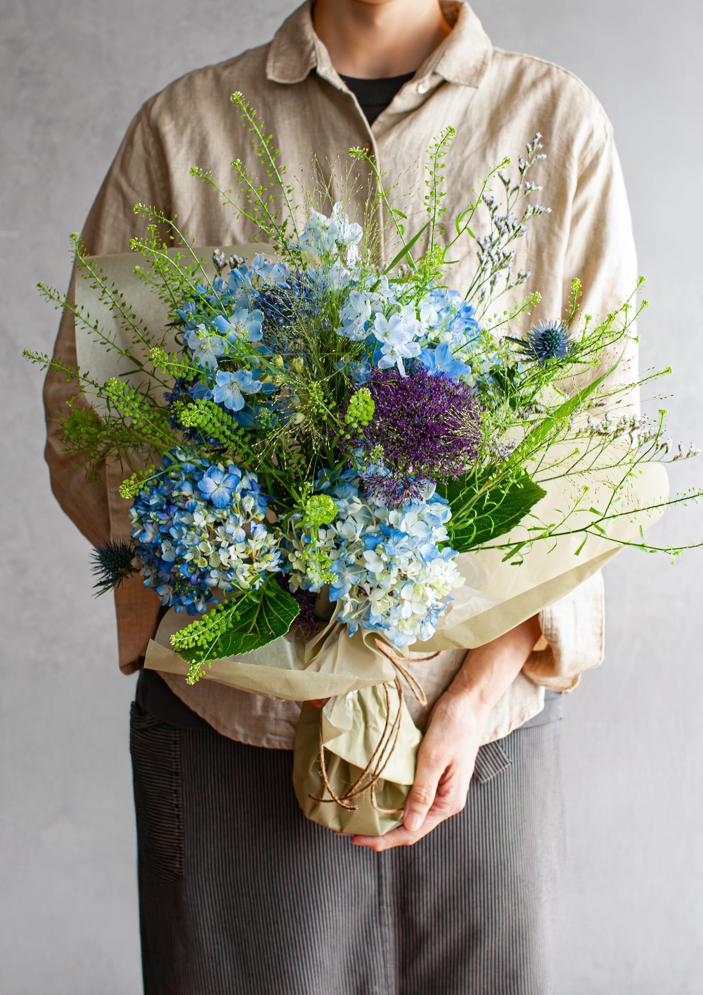 【期間限定】6月を届ける！季節の色を楽しむ花束「雨と紫陽花 -blue hydrangea- 」