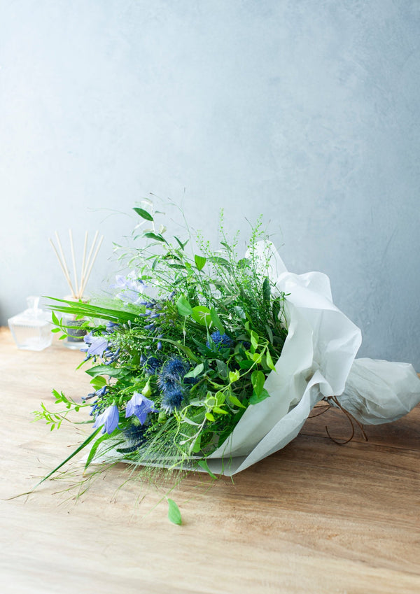 【期間限定】8月を届ける！季節の移ろいを愉しむ花束「Wistaria - ゆく夏の蒼 - 」 - &YOUKAEN (アンドユーカエン)
