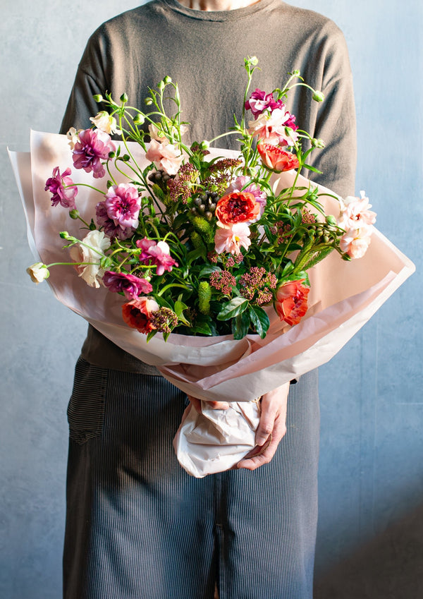 【期間限定】2月をお届け！春の気配を運ぶラナンキュラスの花束「petal joy」 - &YOUKAEN (アンドユーカエン)