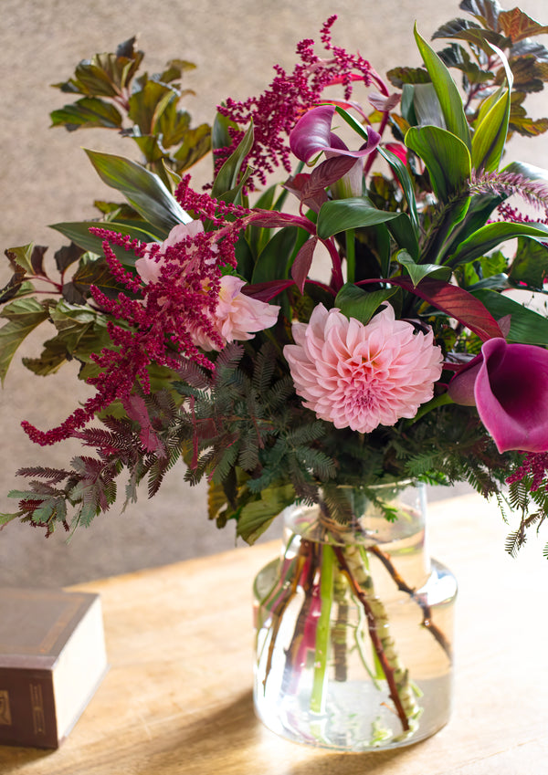 秋が深まる大人の花束。「ベルベットカラーの秋色ブーケ」Mサイズ｜誕生日・記念日に