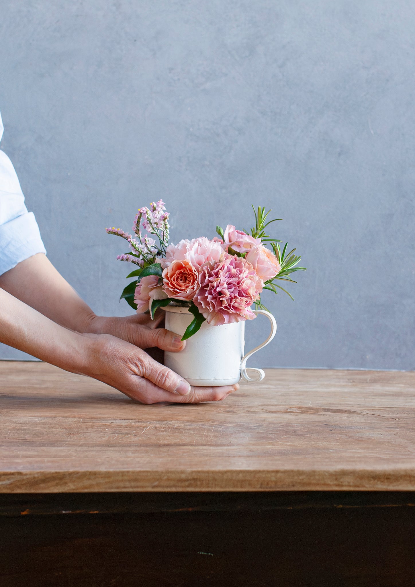 おしゃれな母の日ギフト2026】ビーフル フラワーアレンジメント ピンク