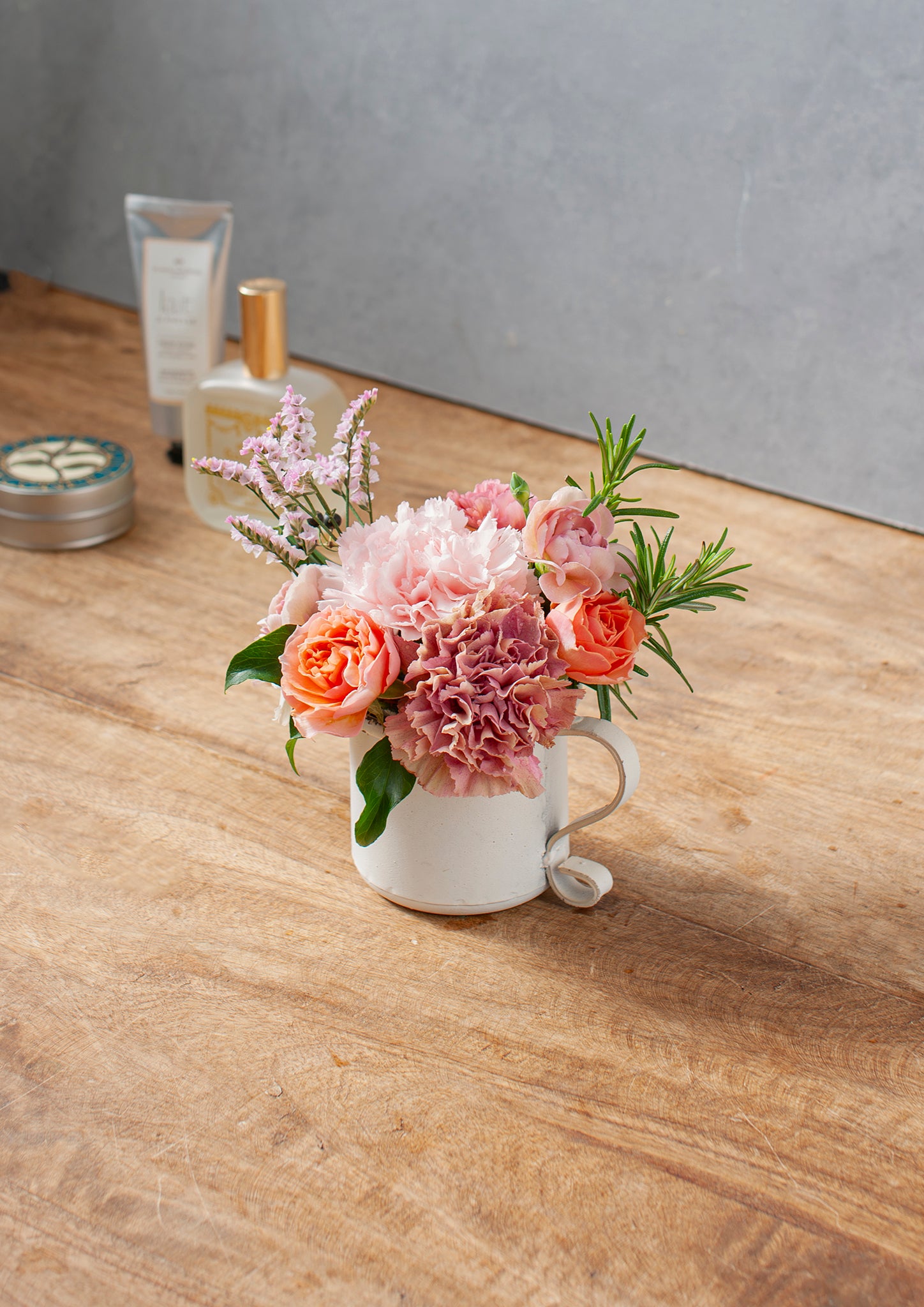 おしゃれな母の日ギフト2026】ビーフル フラワーアレンジメント ピンク