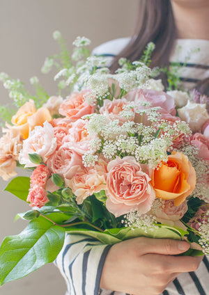 【母の日】年齢分のありがとうを束ねて贈る花束 アプリコットコーラル - &YOUKAEN (アンドユーカエン)
