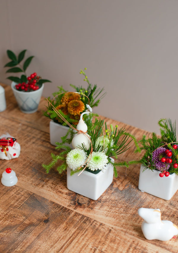 おめでたい新年のBOX卓上アレンジメント Sサイズ「円 - en - 」【2026年 迎春ギフト】 - &YOUKAEN (アンドユーカエン)