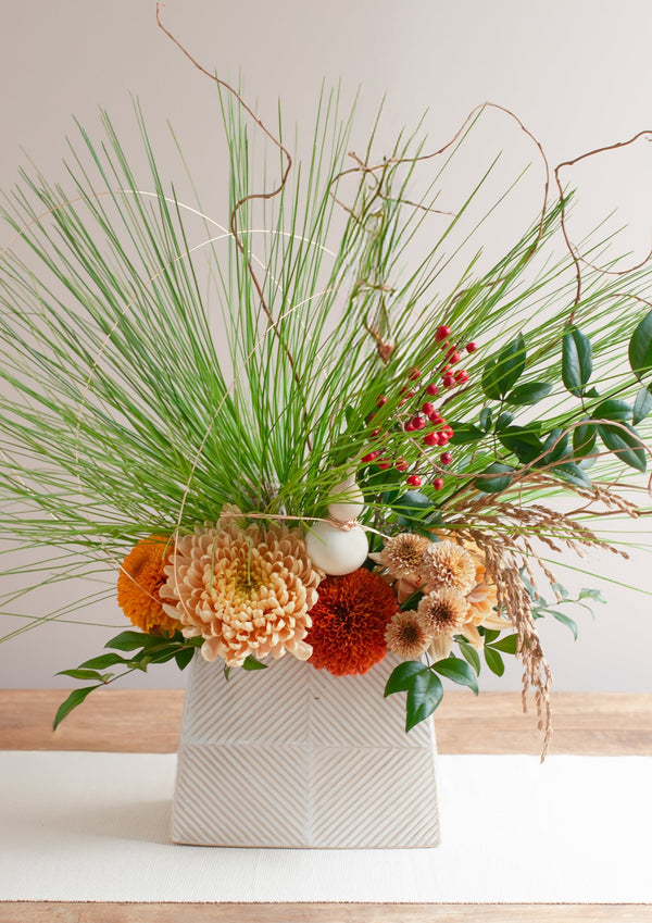 おめでたい新年の卓上アレンジメント Mサイズ「寿 - kotobuki - 」【2026年 迎春ギフト】 - &YOUKAEN (アンドユーカエン)