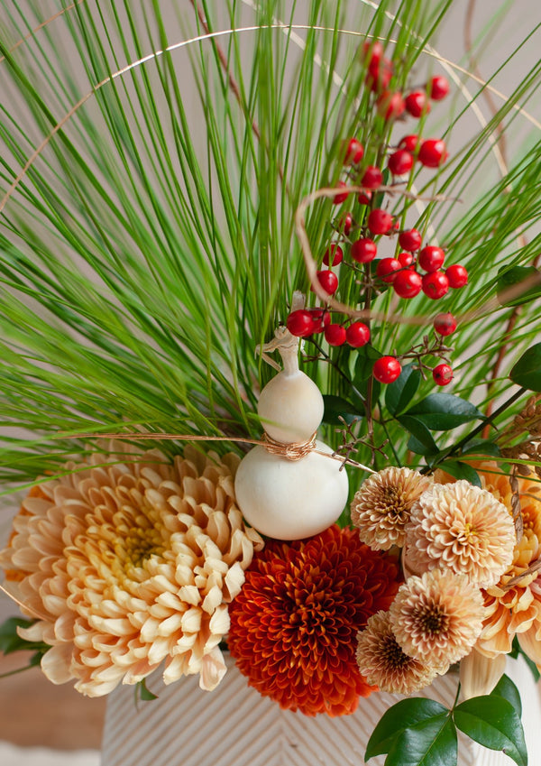 おめでたい新年の卓上アレンジメント Mサイズ「寿 - kotobuki - 」【2026年 迎春ギフト】 - &YOUKAEN (アンドユーカエン)