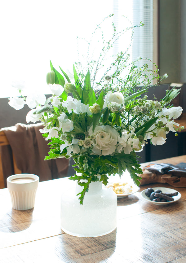 【ホワイトデー】チューリップを使った季節の花束 「spring blanc」【期間限定！ 春の花束】