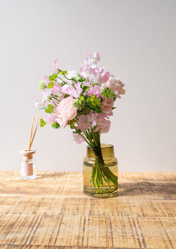 ラナンキュラスとスイートピーのスプリングブーケ 《ピンク》【2026年 スプリングギフト】