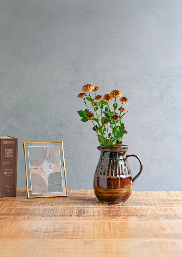 【フラワーベース】しのぎピッチャー｜石州嶋田窯 - &YOUKAEN (アンドユーカエン)