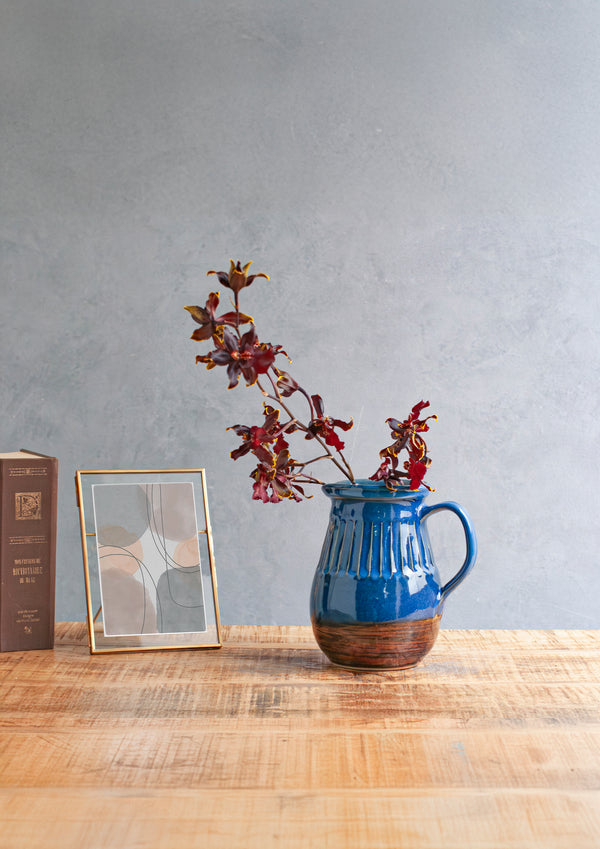 【フラワーベース】しのぎピッチャー｜石州嶋田窯 - &YOUKAEN (アンドユーカエン)