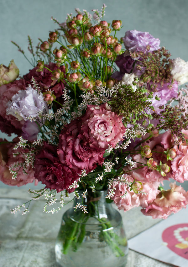 誕生日や結婚記念日に 期間限定 季節の花束 トルコキキョウブーケ「Rose antique」