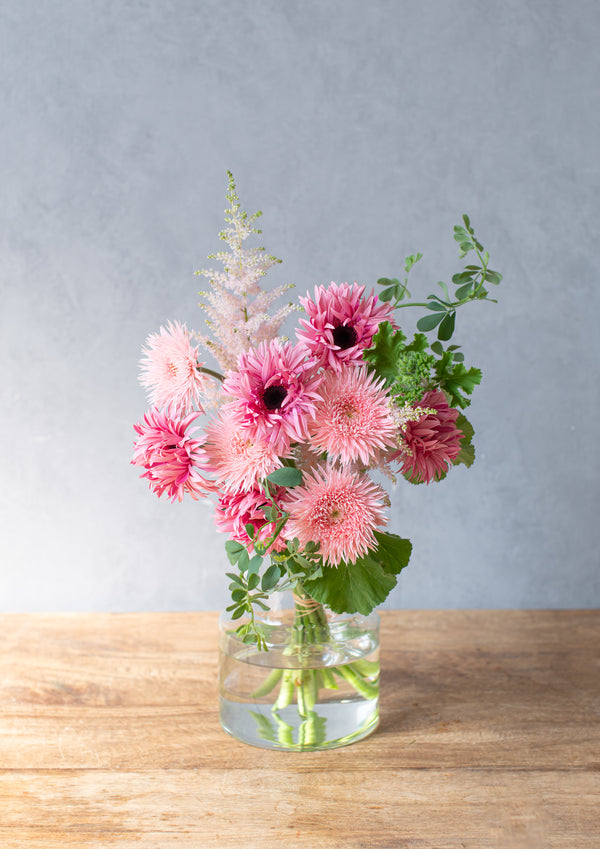 【期間限定】ガーベラのシックな花束「bloom」M - &YOUKAEN (アンドユーカエン)