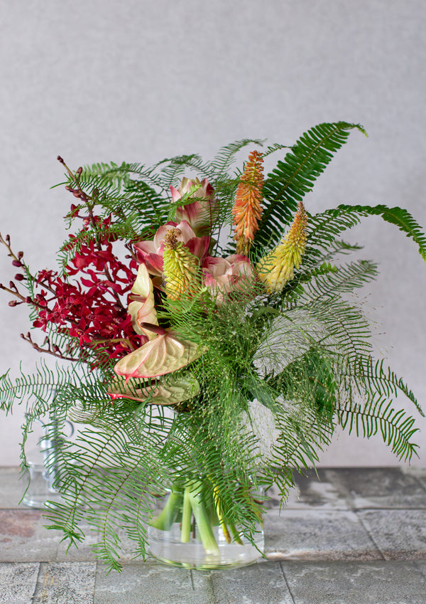 季節の花束「サマールージュ」くすみレッド｜大人トロピカルなおしゃれ花束