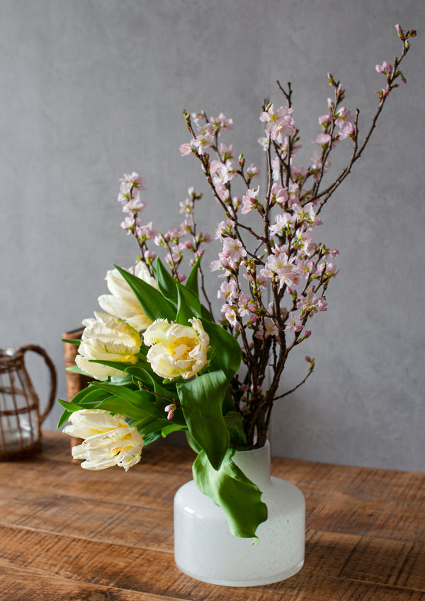 季節を贈るバースデーフラワー１月「桜とチューリップ」