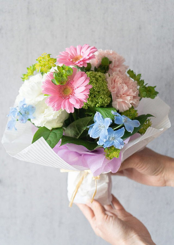 【花束】その場で飾れる！お供えの花束 カラフル【お供え】