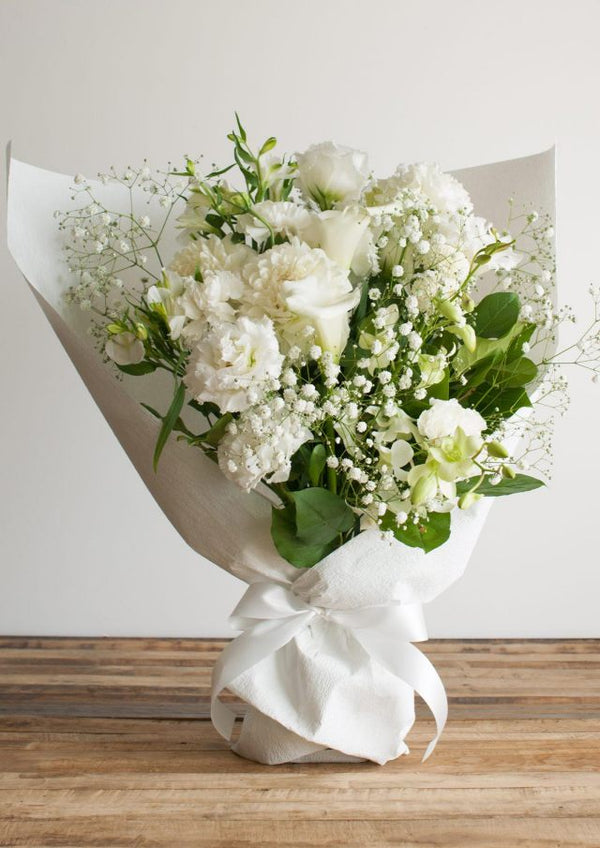 【おしゃれなお供え花】白いお供え花のブーケ Lサイズ【花束】