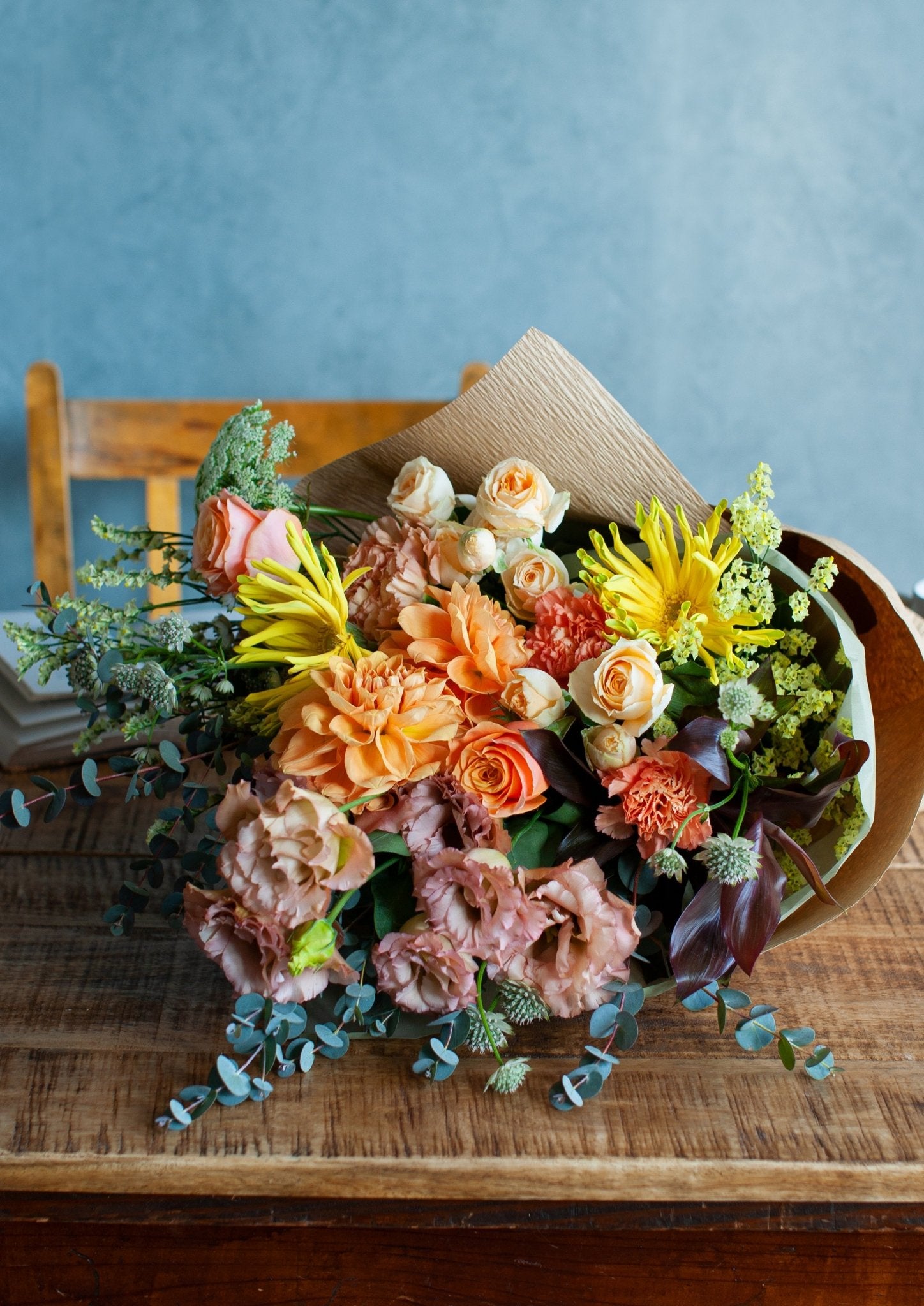 おしゃれな花束とブーケ。お祝いにおすすめのボリューム|花の通販 &YOUKAEN – &YOUKAEN (アンドユーカエン)