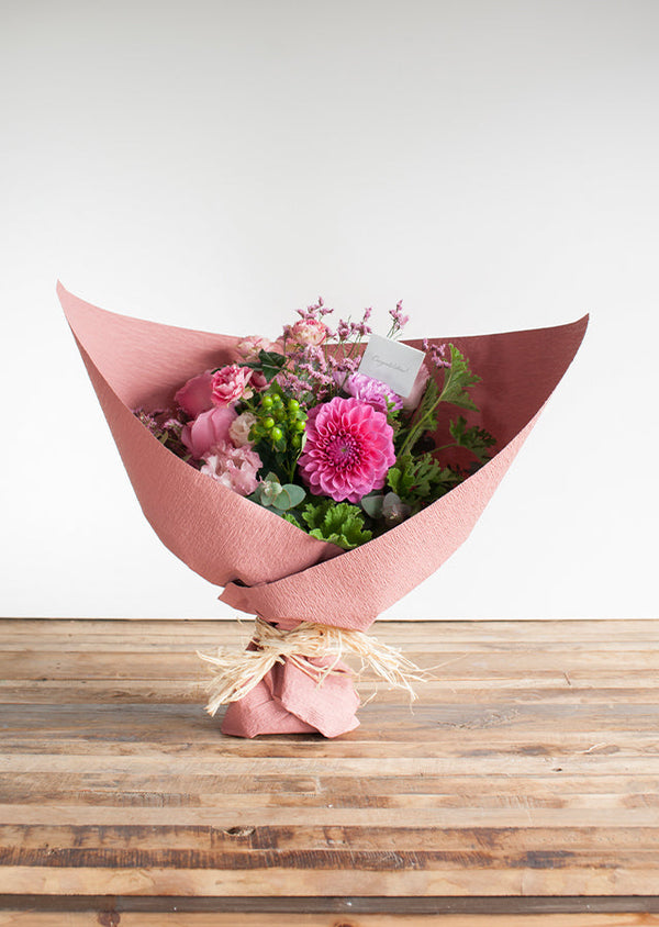 【花束】おしゃれなナチュラルピンクの花束 Lサイズ【おしゃれなブーケ】