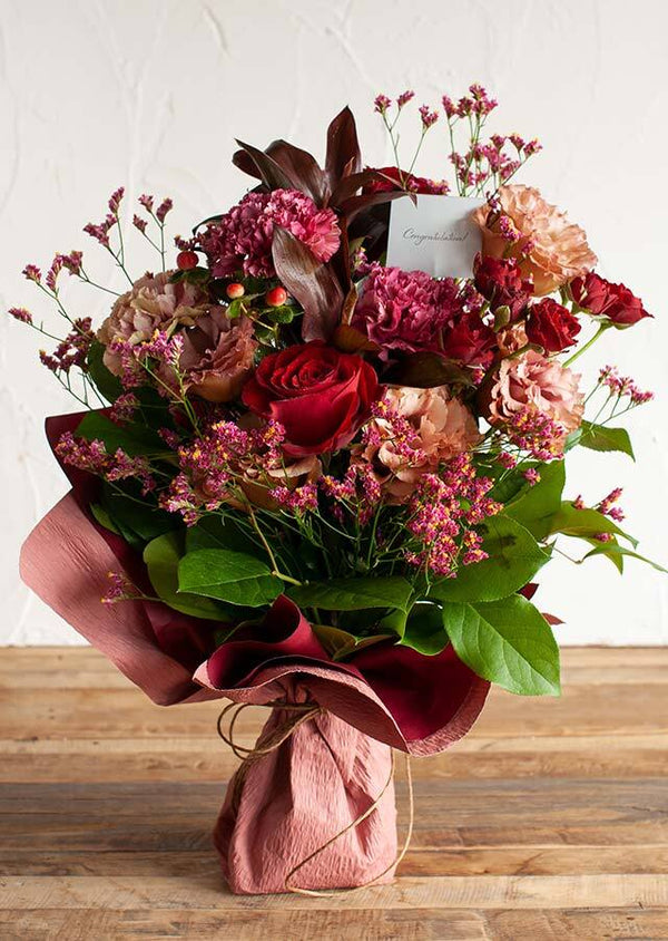 【花束】シックで可愛い ナチュラルレッド & ピンク の おしゃれな花束 Lサイズ【おしゃれなブーケ】