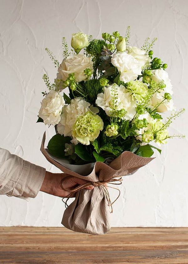 【花束】シンプルでおしゃれな ナチュラルホワイト&グリーンの花束 Lサイズ【おしゃれなブーケ】